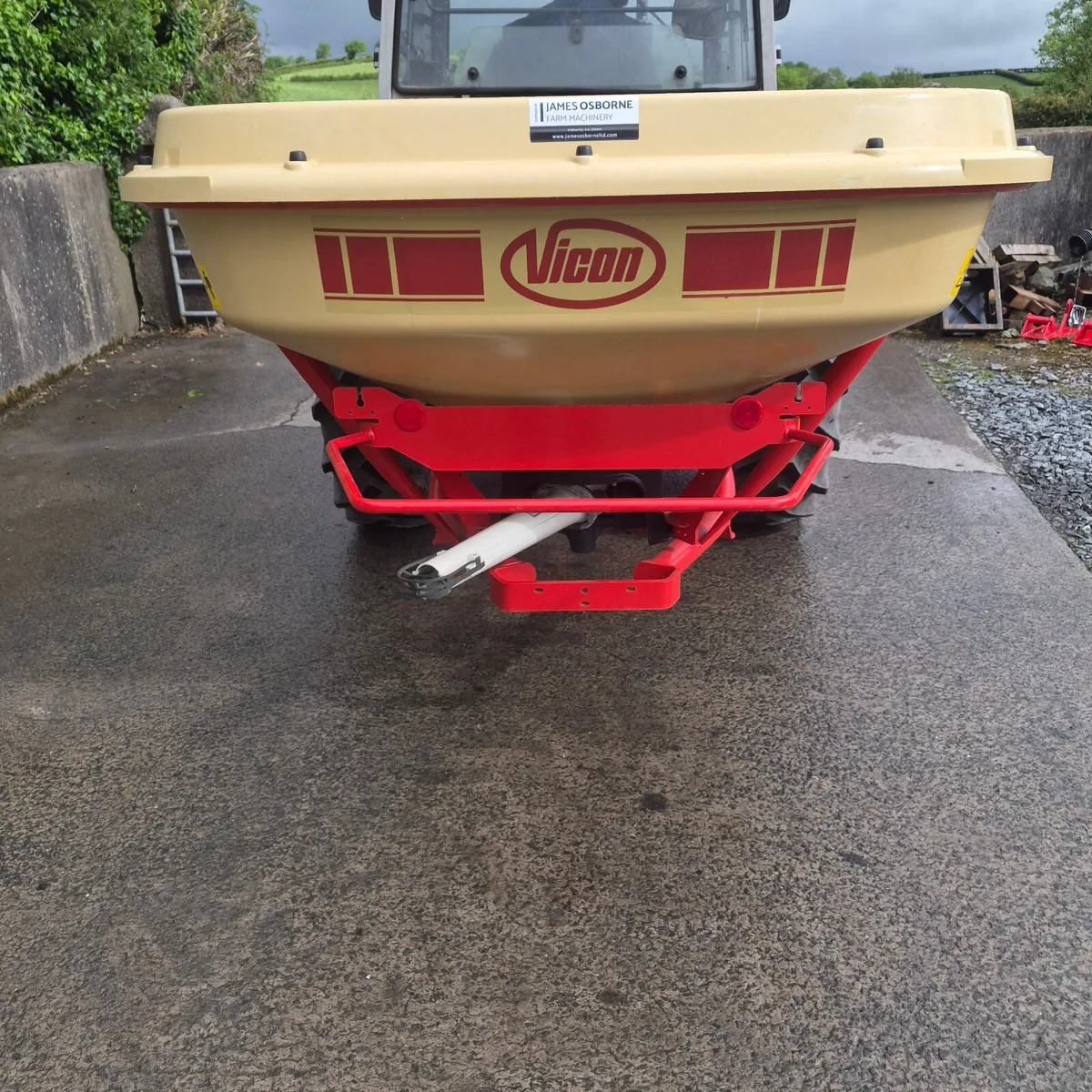 Vicon 954H Fertiliser Sower - Image 4