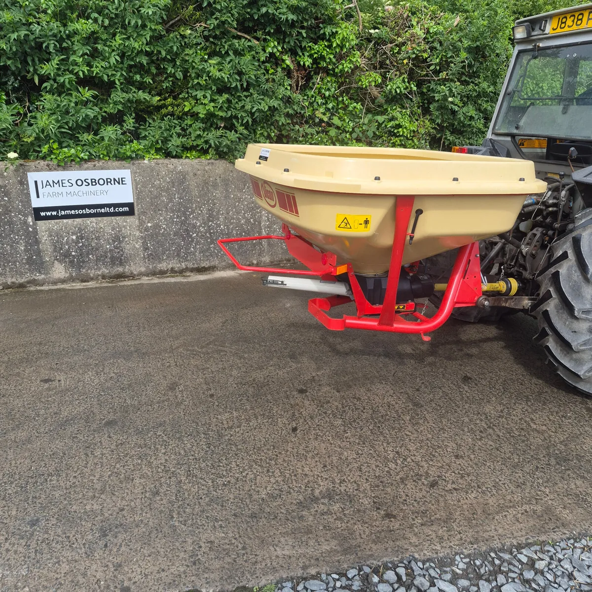 Vicon 954H Fertiliser Sower - Image 1