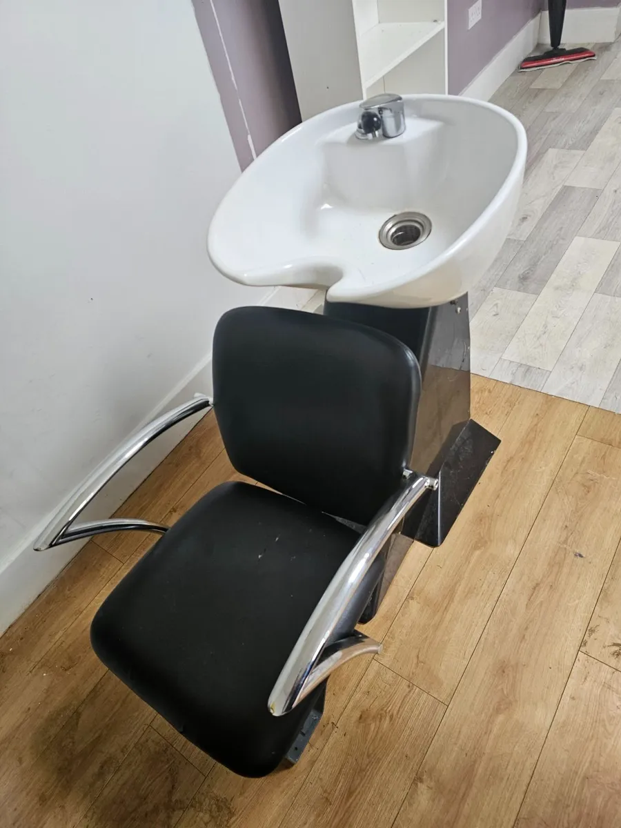 Beauty salon, hairdressing, barber equipment, cab - Image 3