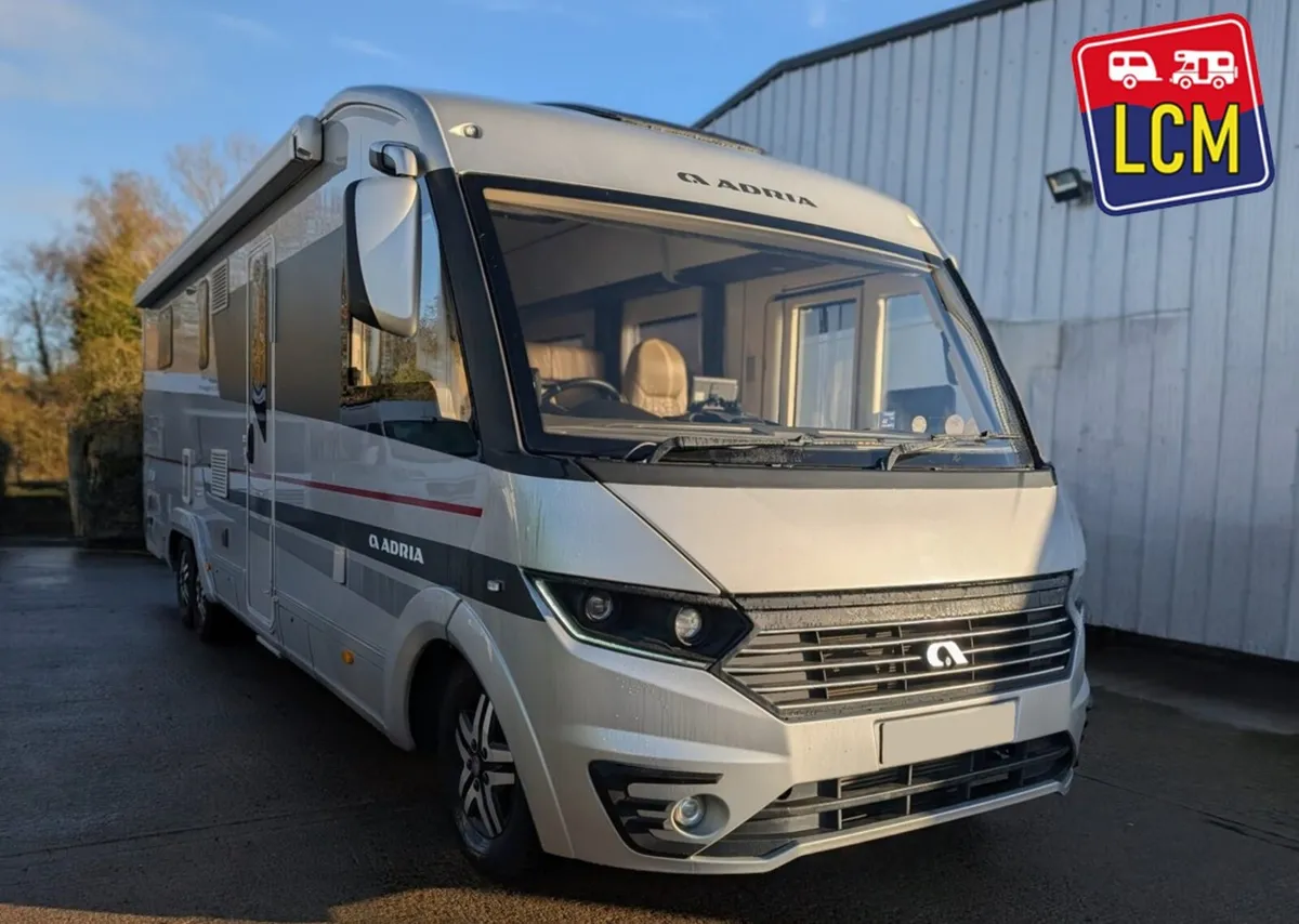 2017 ADRIA SUPERSONIC SUPREME 810 SC - Image 1