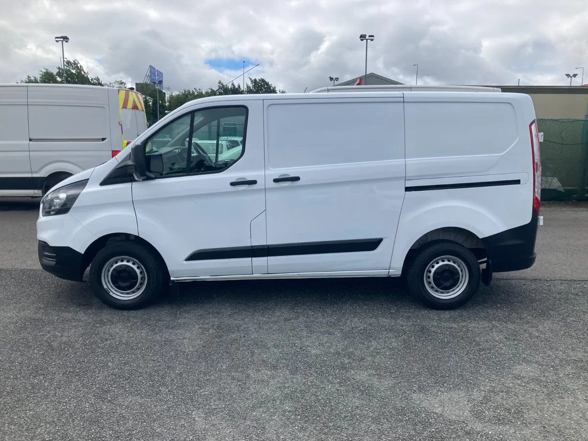 Ford Transit Custom 2022 - Image 4