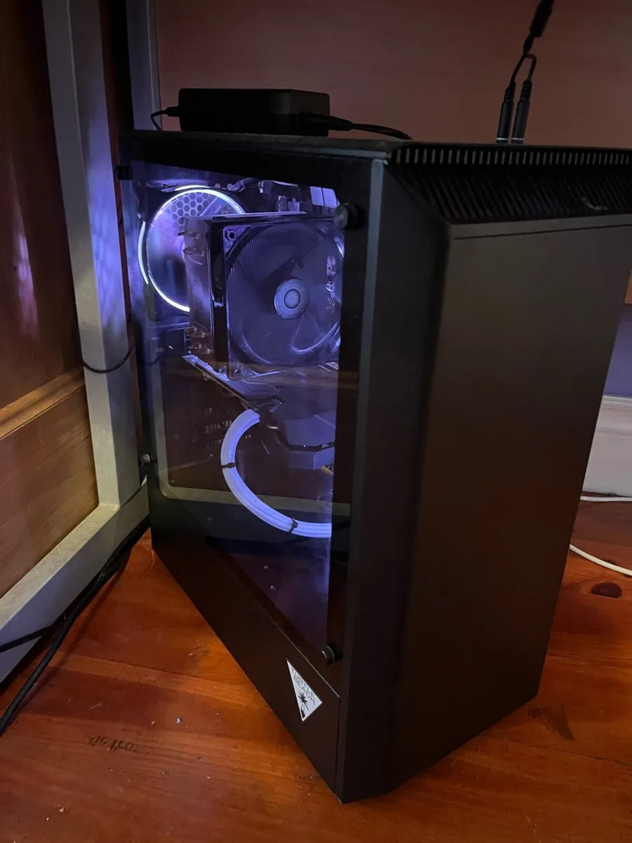 Gaming PC setup RTX 2060 i5 9600k 32inch monitor - Image 2