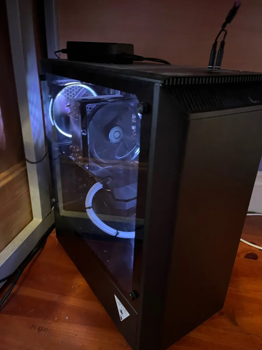 Gaming PC setup RTX 2060 i5 9600k 32inch monitor - Image 4