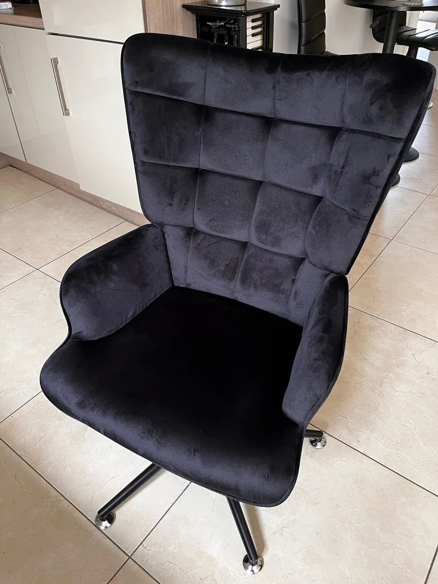 Luxury Black Velvet Swivel Chair Height Adjustable - Image 1