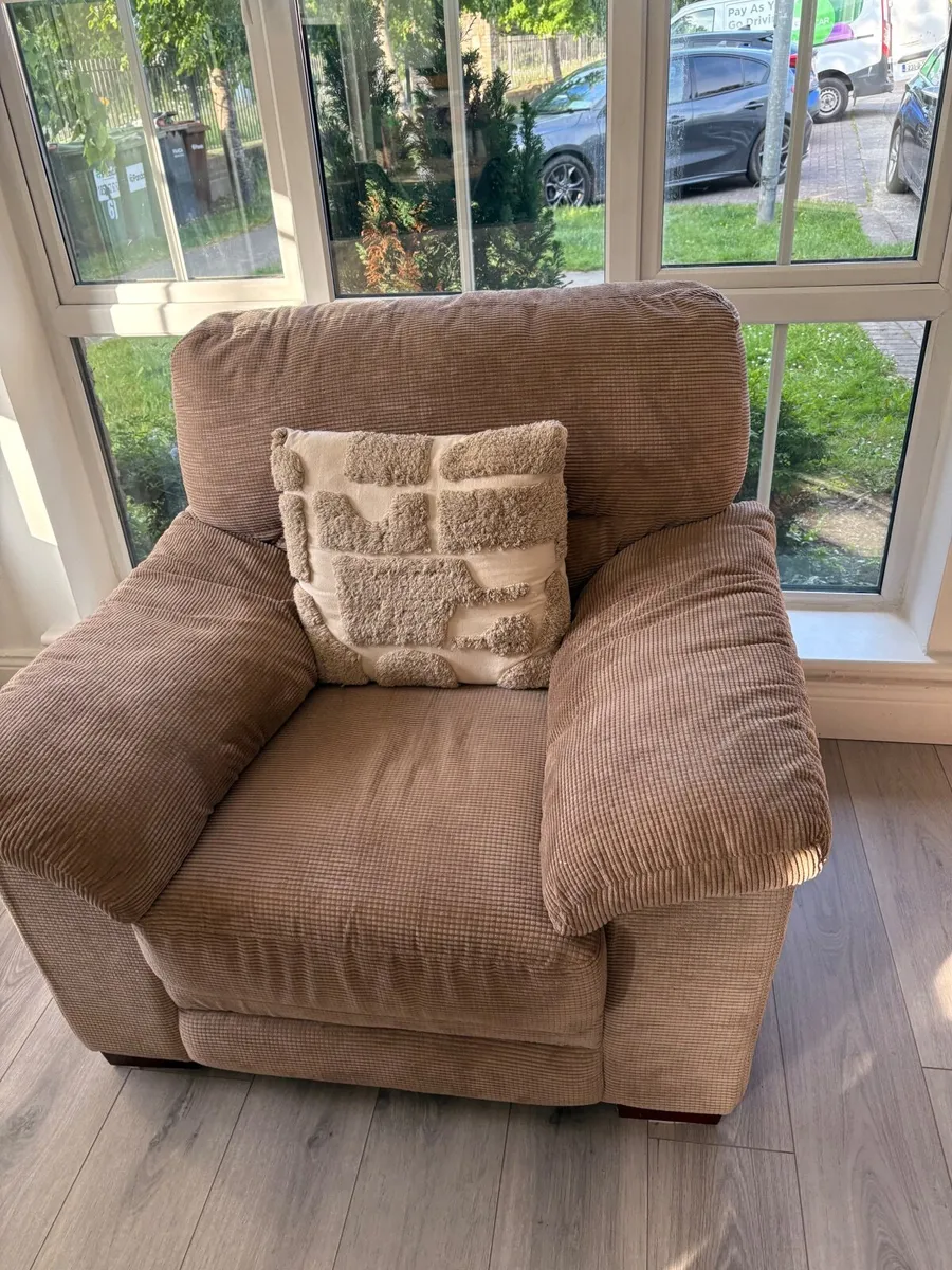 Sofa and arm chair - Image 2