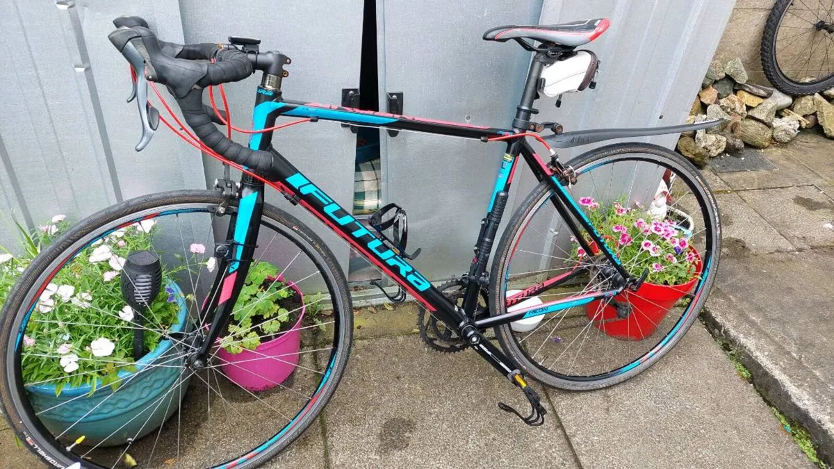 Future Neon Road Bike Medium Frame - Image 1