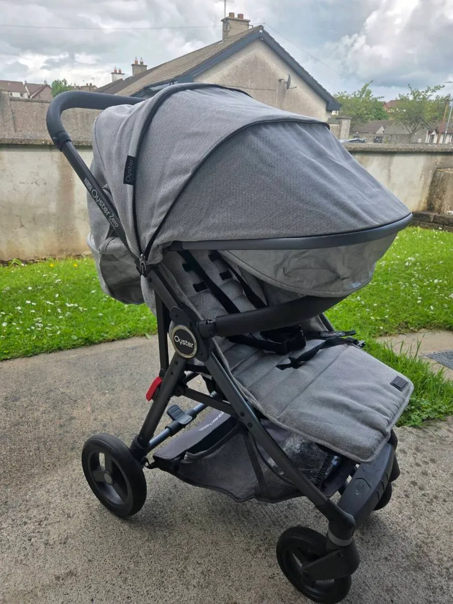 Oyster zero gravity pushchair - Image 2
