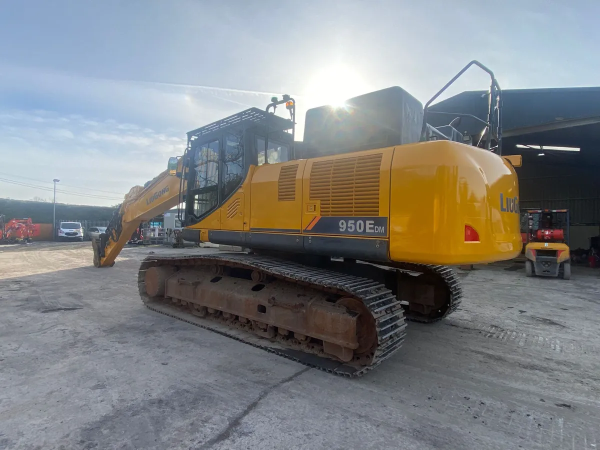 LiuGong 950e Excavator - Image 2