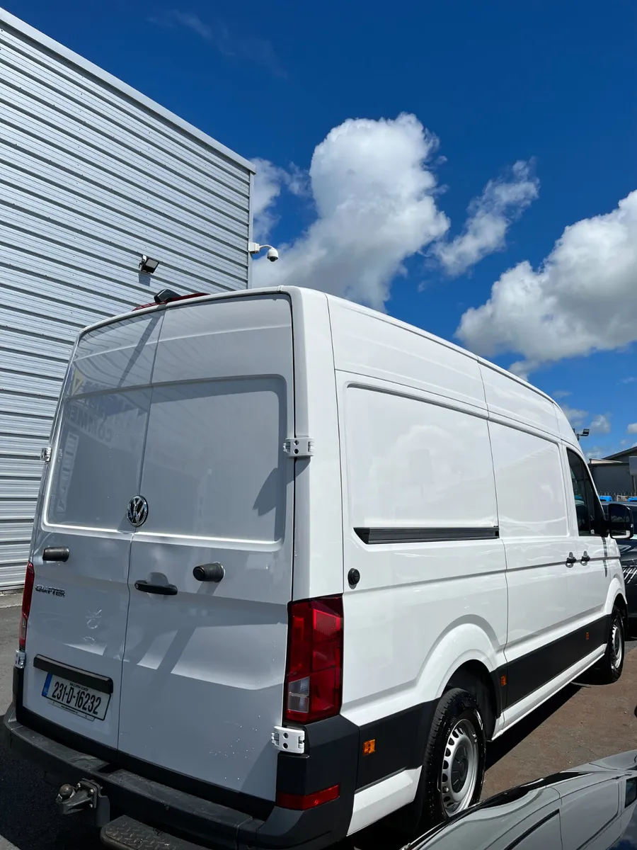 Volkswagen Crafter MWB High Roof 2023 Automatic - Image 3