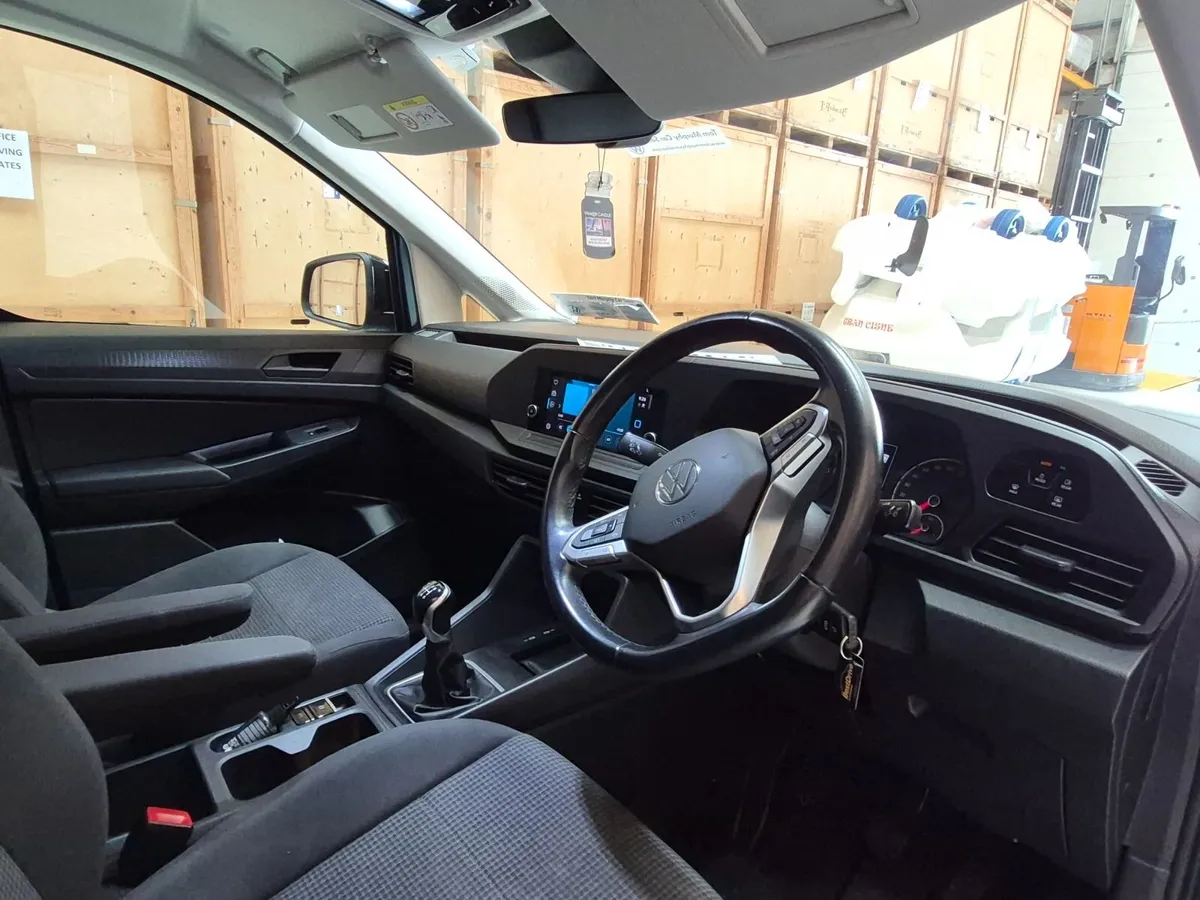 Volkswagen Caddy 2021 - Image 2