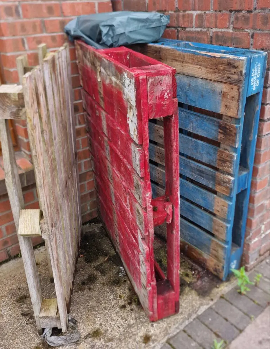 3 pallets FREE