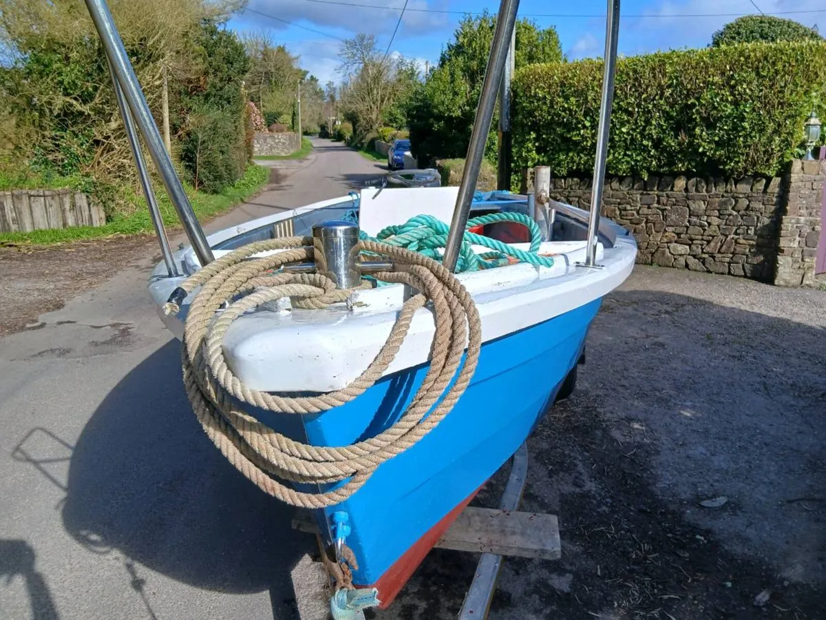 Fishing boat for sale - Image 4