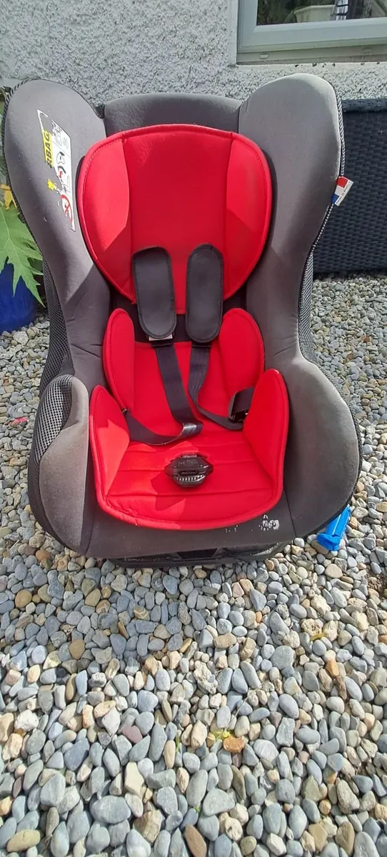 Car seat - Image 1