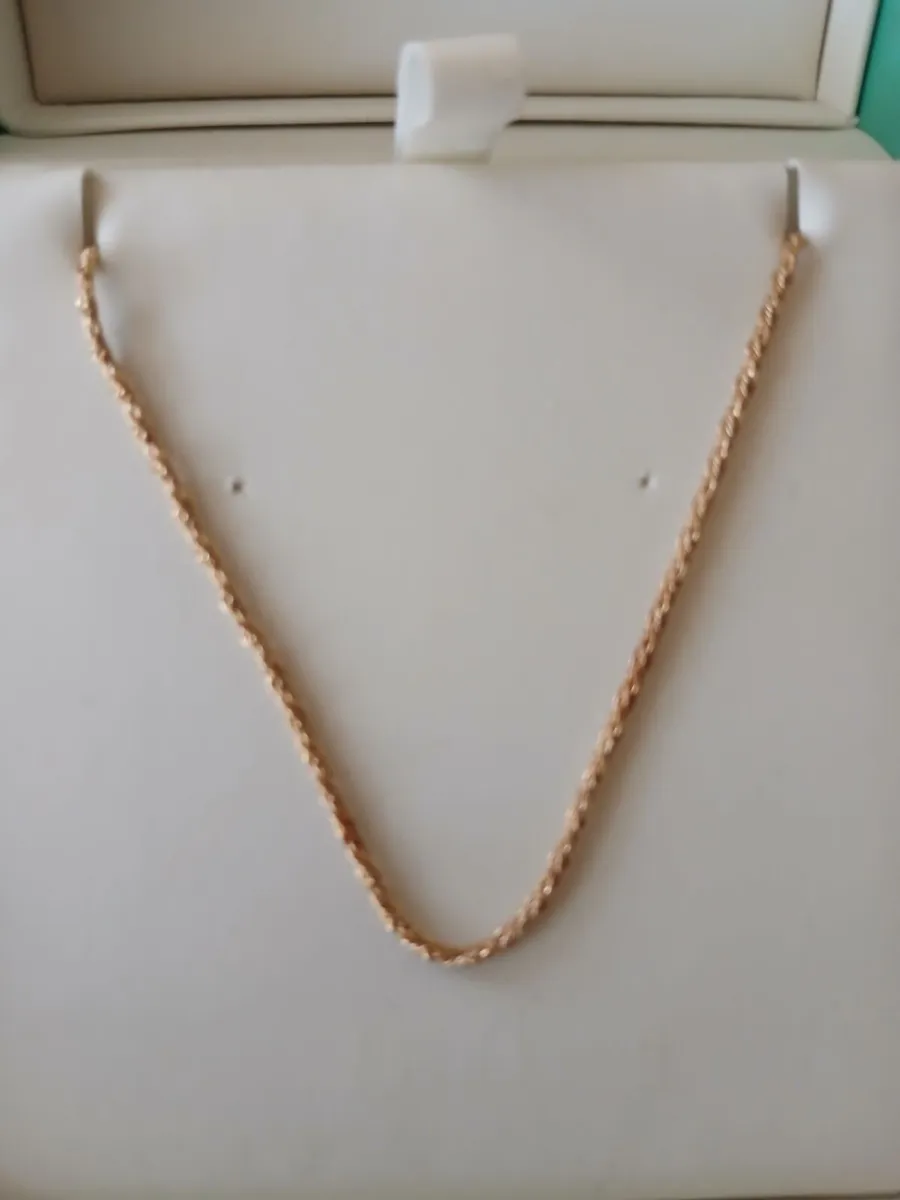 A vintage 14ct gold chain - Image 1