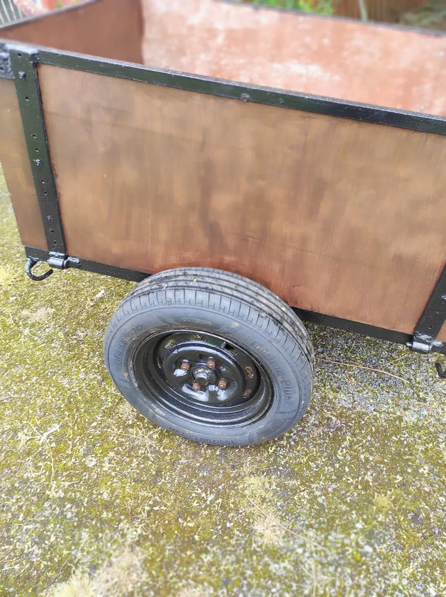 Trailer - Image 2