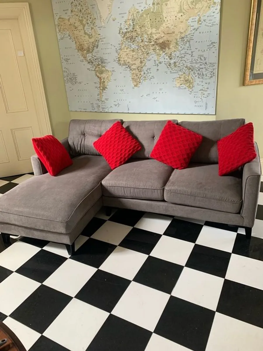 sofa - Image 1