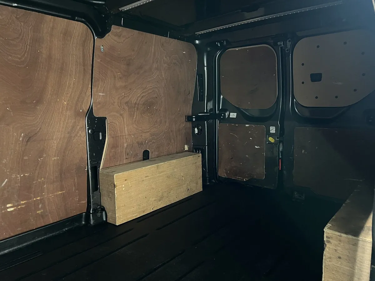 2022 Ford Transit Custom Panel Van - Image 3