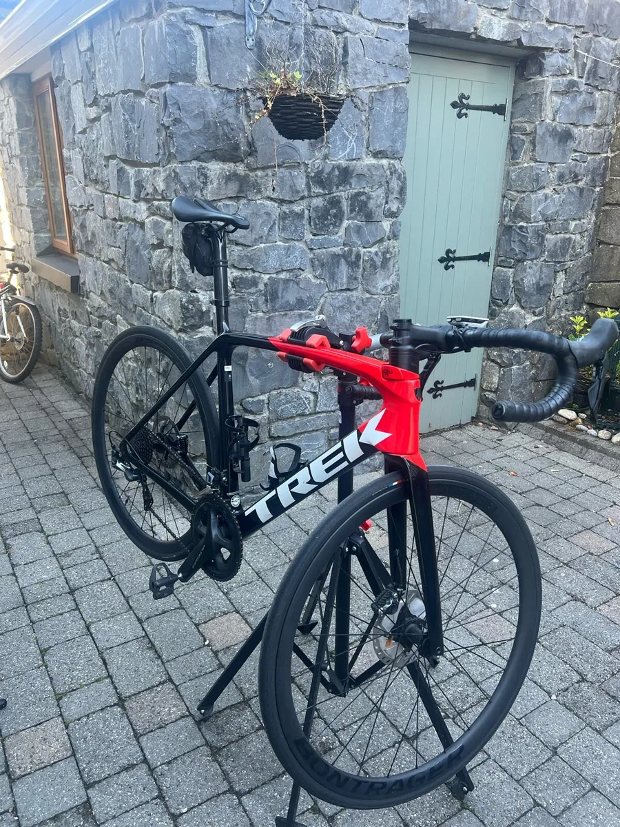 Trek Emonda Road Bike - Image 4