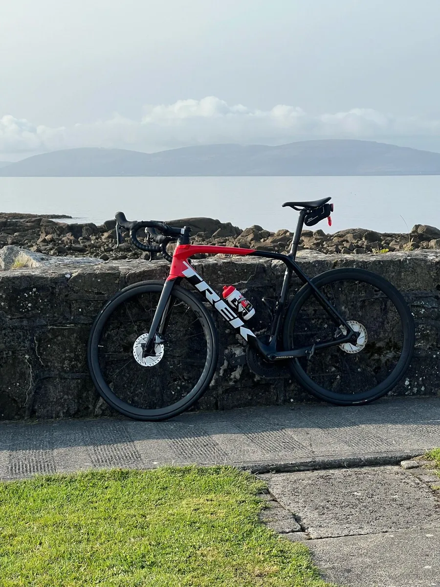 Trek Emonda Road Bike - Image 3
