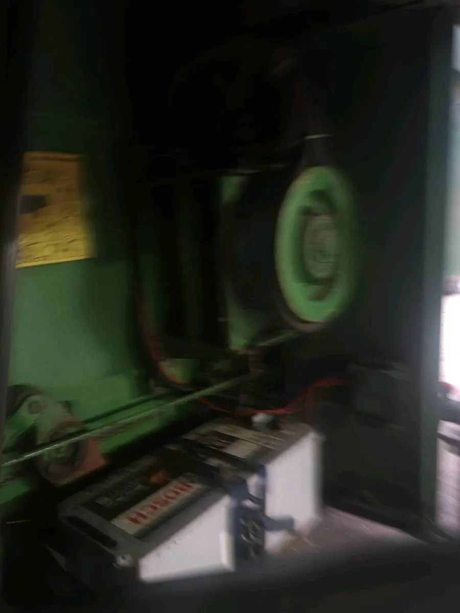 Combine harvester - Image 4