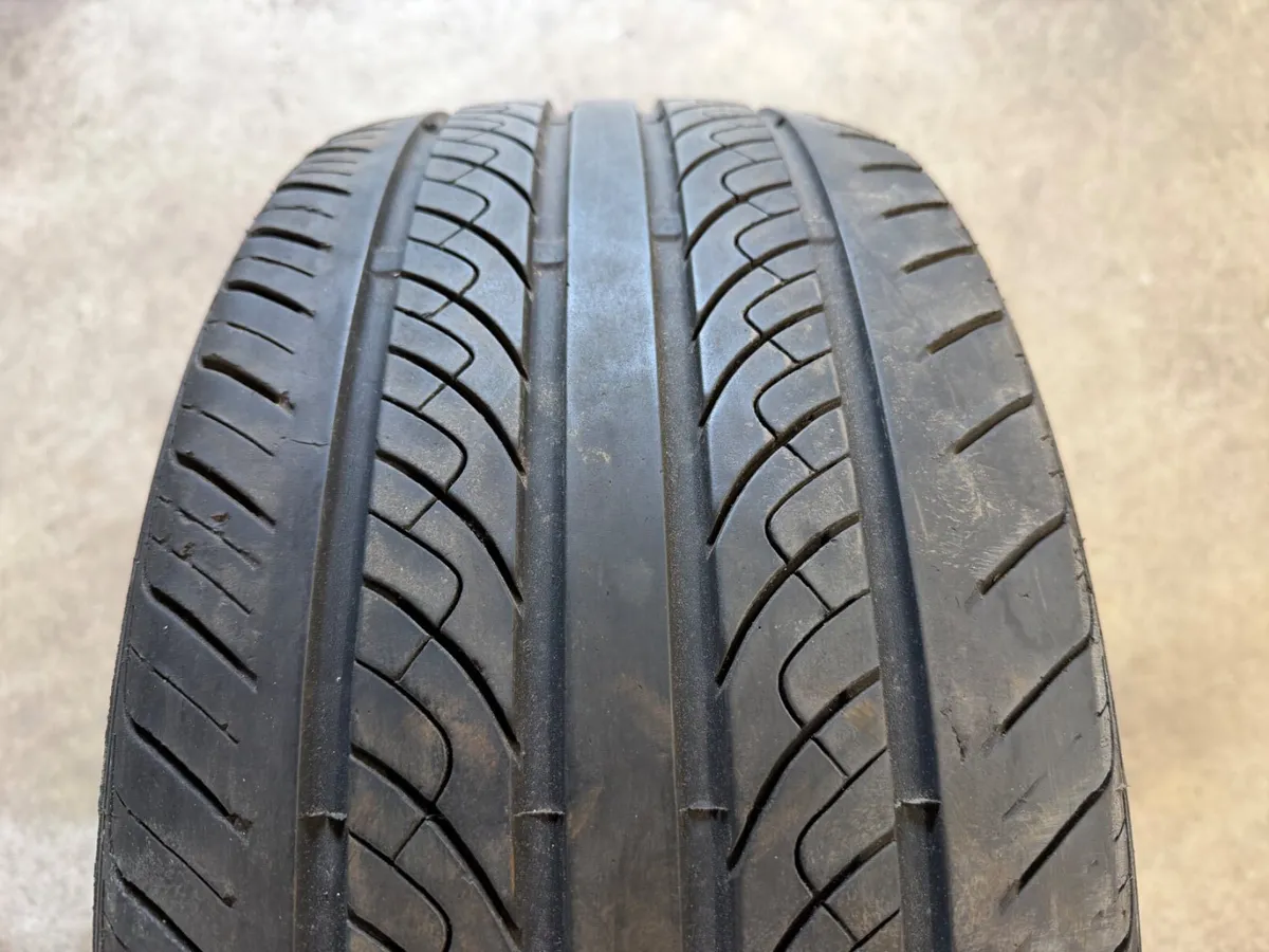 RUNFLAT TYRE - Image 4
