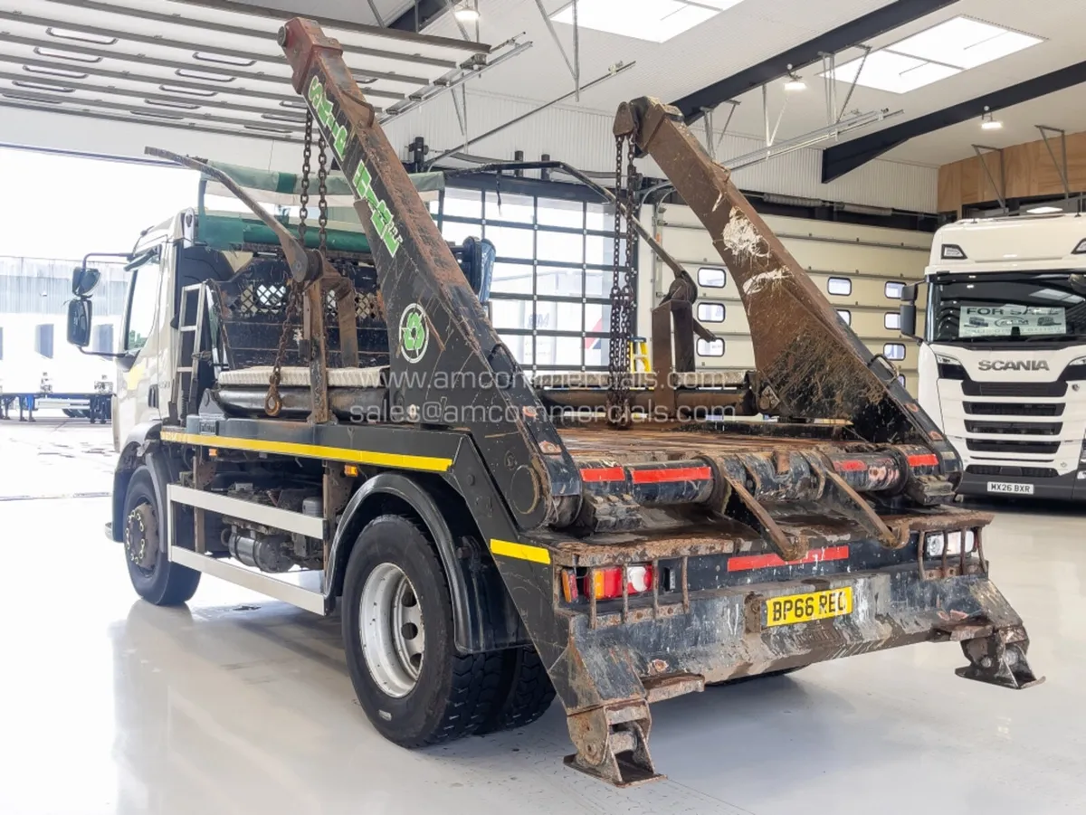 2016 VOLVO FL 250 SKIP LOADER - Image 4