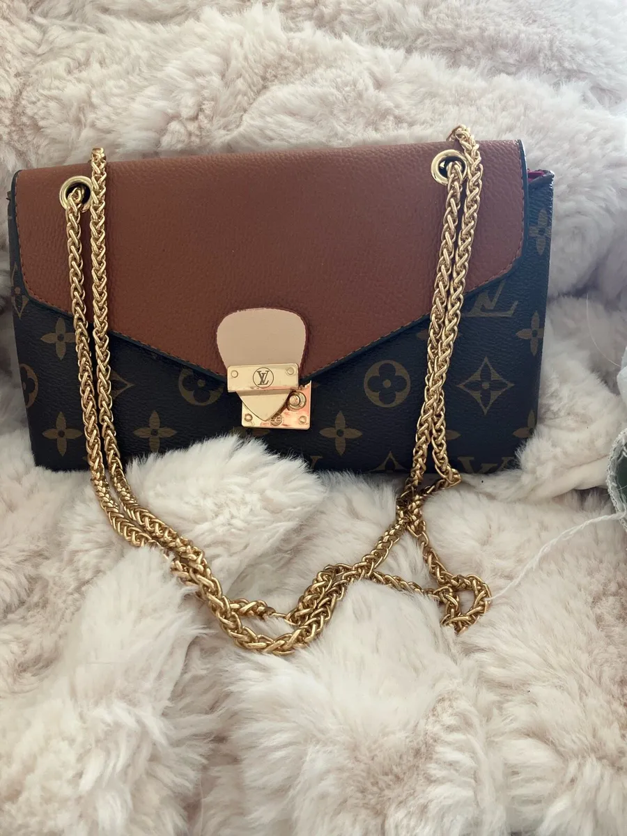 Bag LV - Image 1