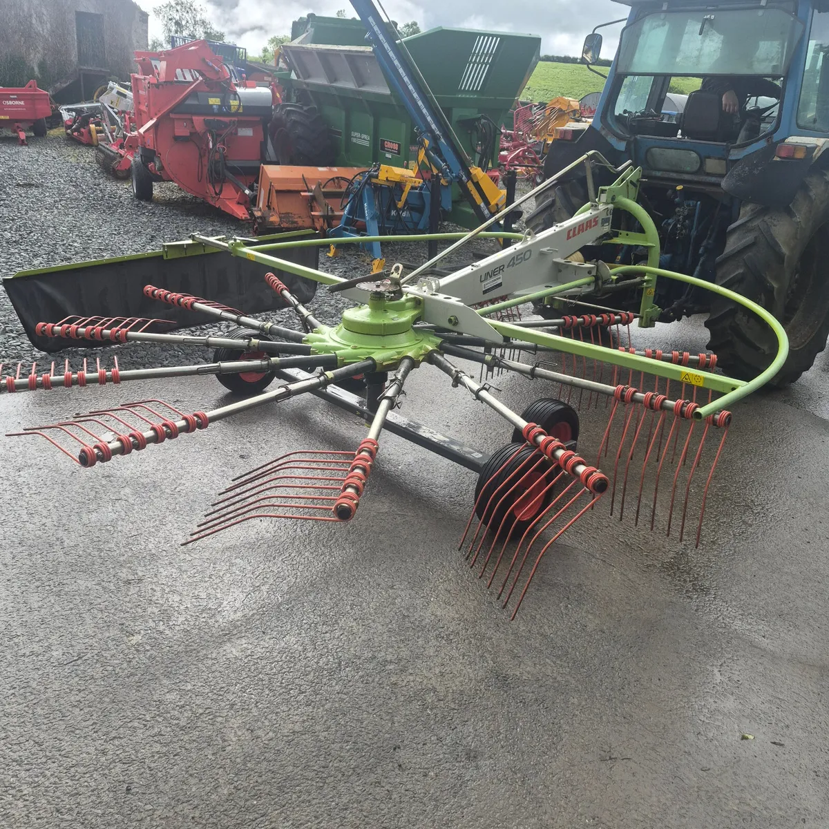 Claas Liner 450 Rake - Image 4