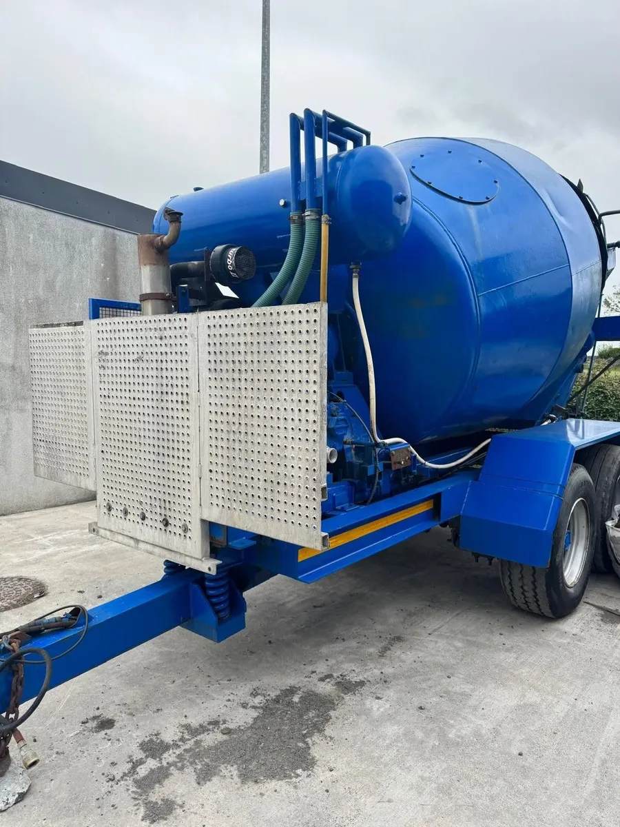 Concrete Mixer Tractor Drawn - Image 2