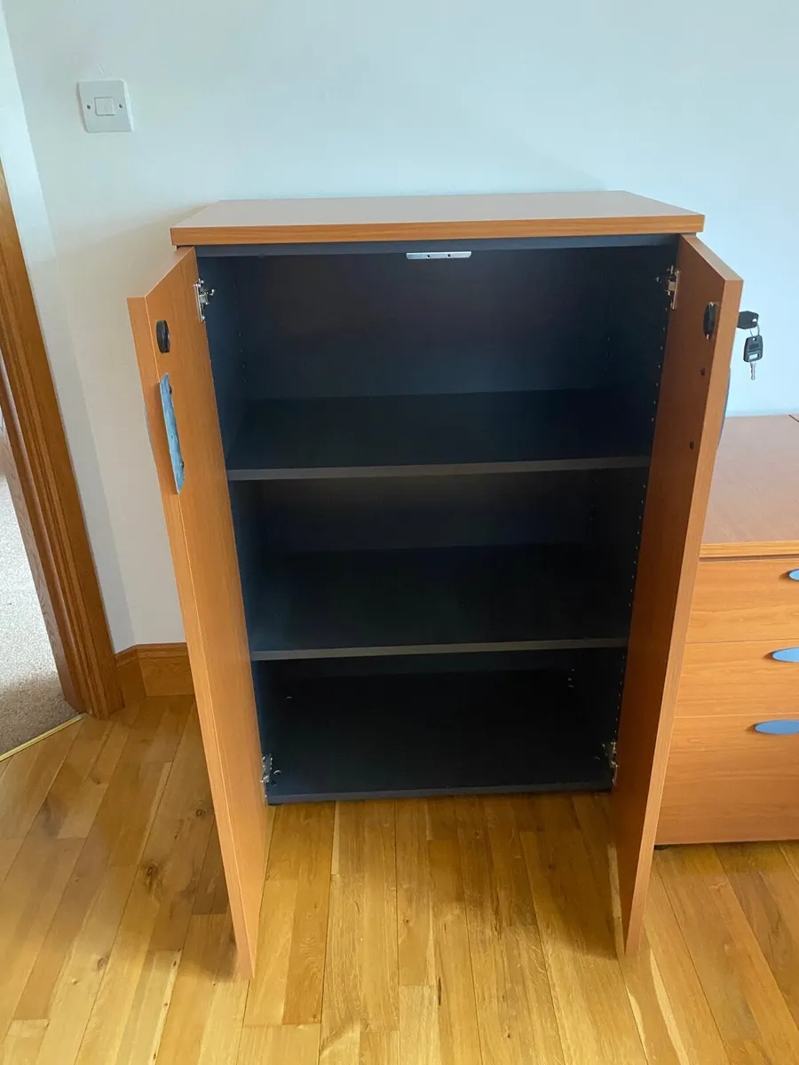 Home office furniture - desk and two presses - Image 4