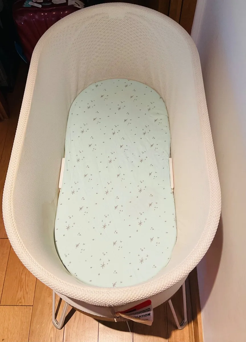 Snoo smart bassinet cot - Image 2