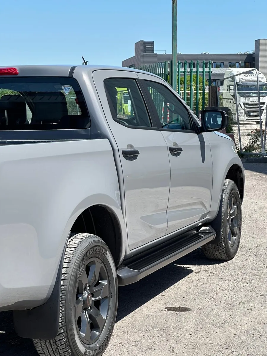 ISUZU D-MAX LSE *DEMO* - Image 2