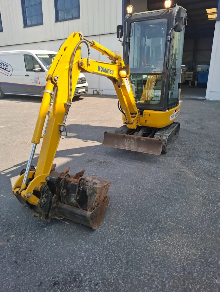 2020 Komatsu PC16R - Image 4