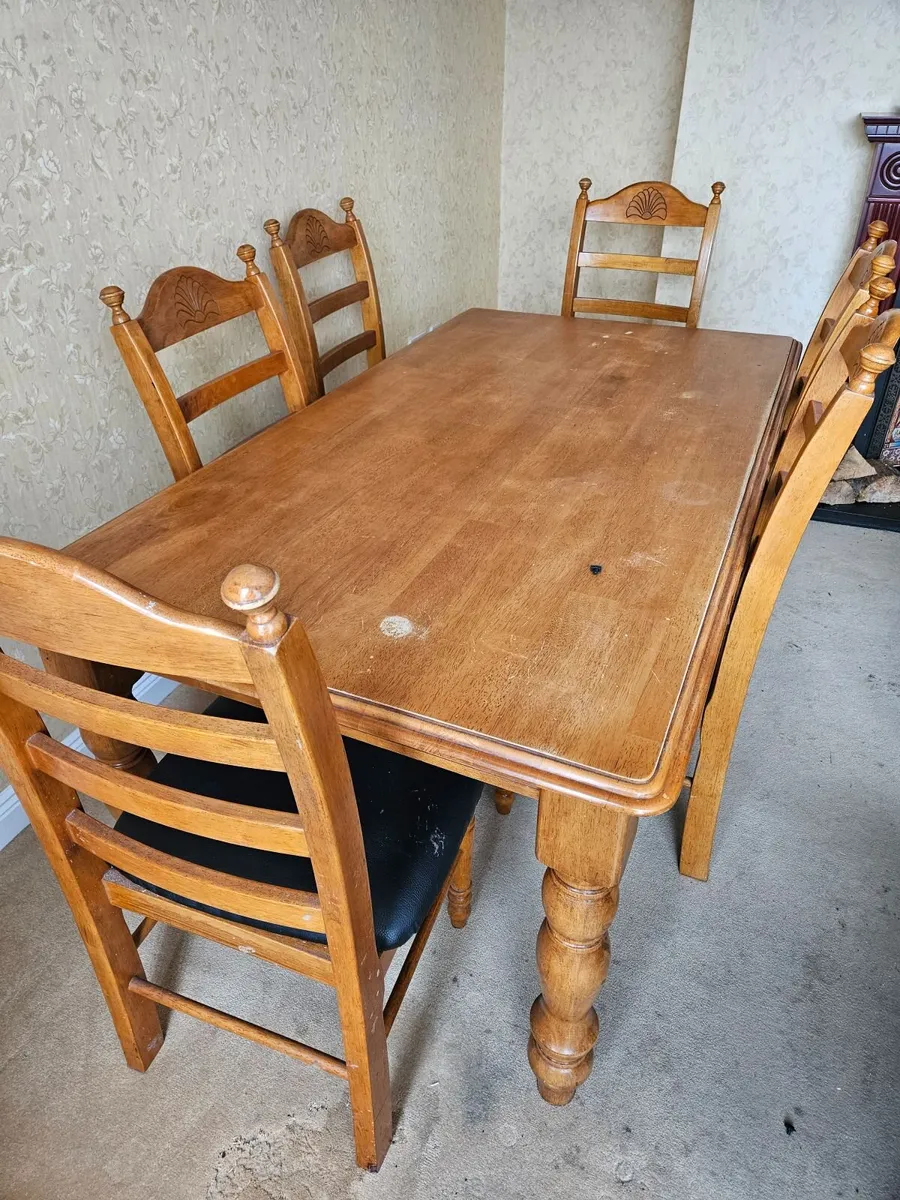 Table and chairs FREE
