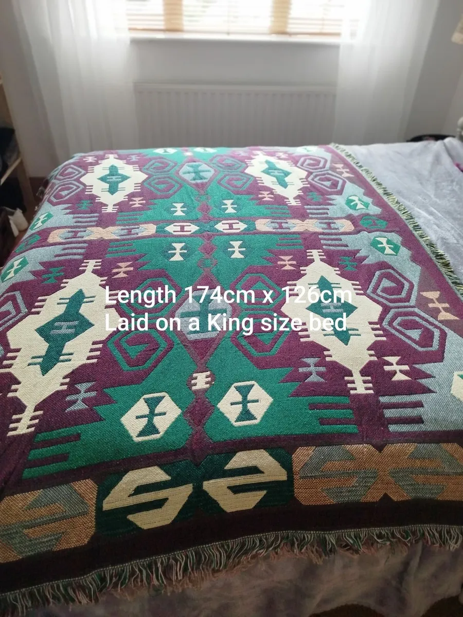Kilm Rugs+ Throws - Image 1