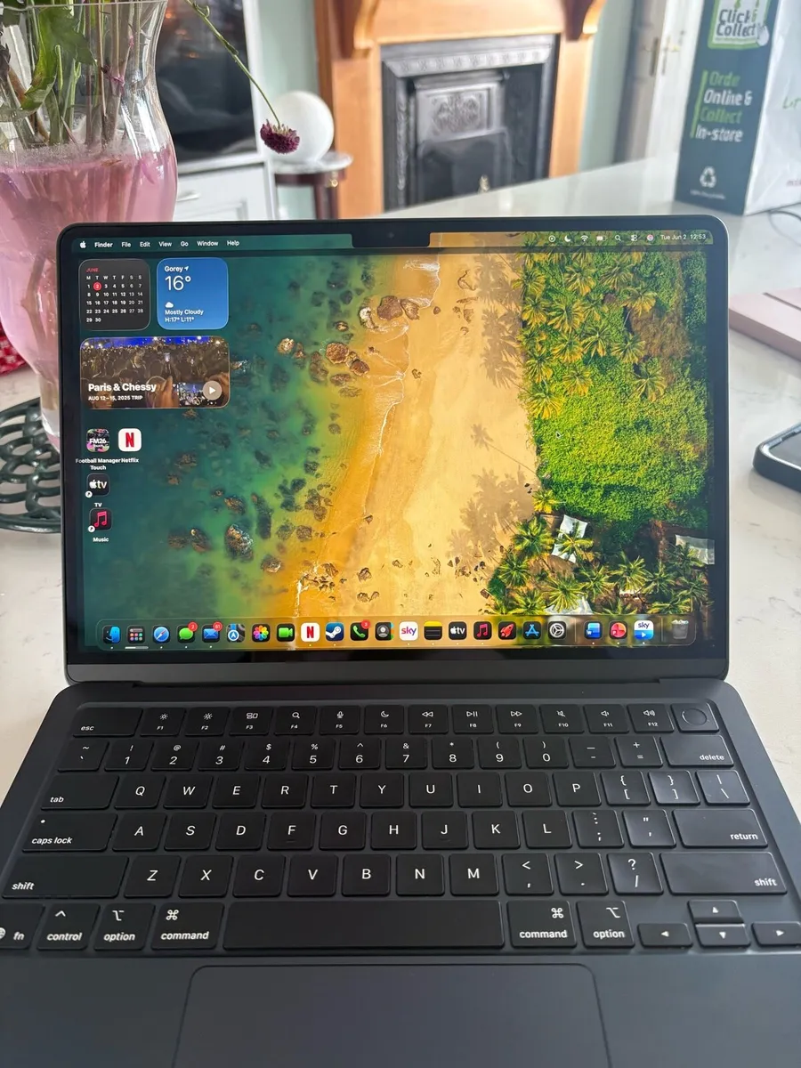 Apple MacBook Air 2025 |13.6/M4/16GB/512G SSD - Image 1