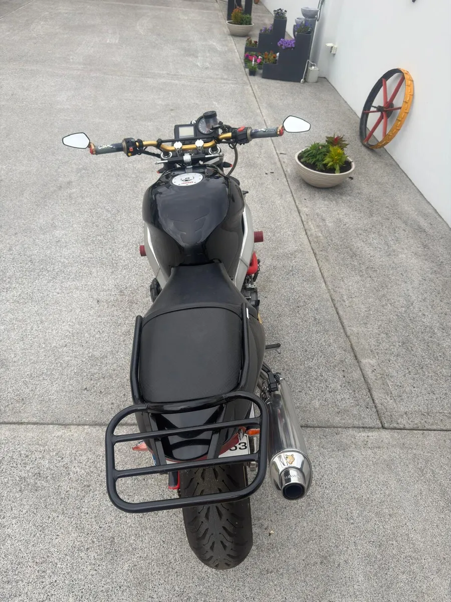 Motorcycle - Image 4