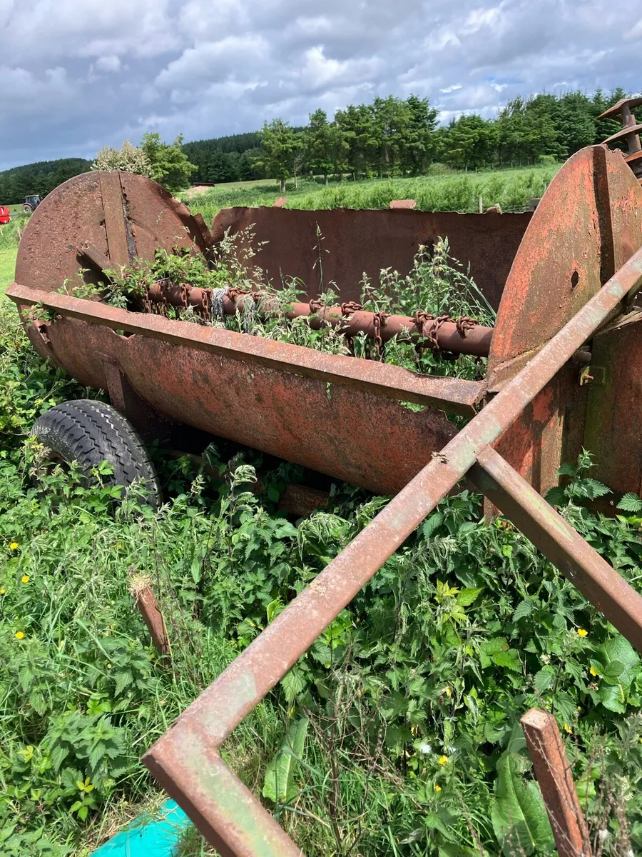 Dung spreader - Image 1