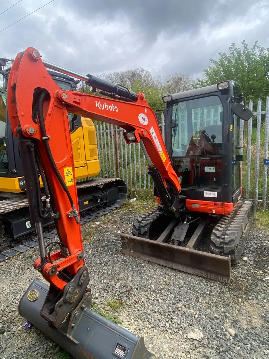2021 Kubota U27-4 Excavator - Image 2