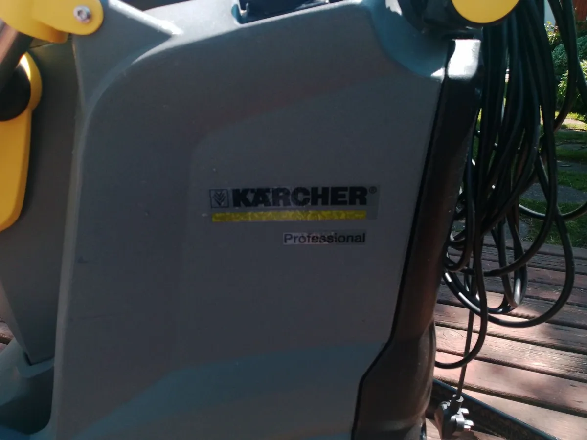 Carpet cleaner - Image 2