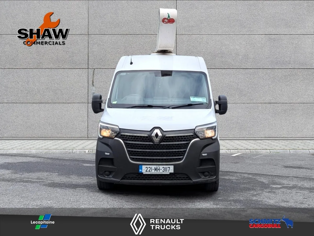 221 Renault Master Cherrypicker - Image 2