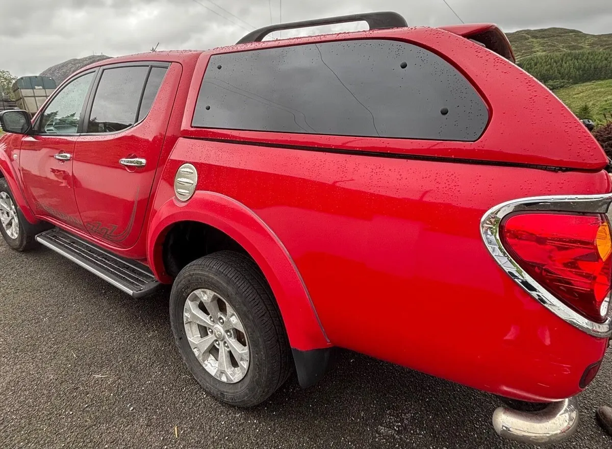Mitsubishi L200 2012 - Image 1