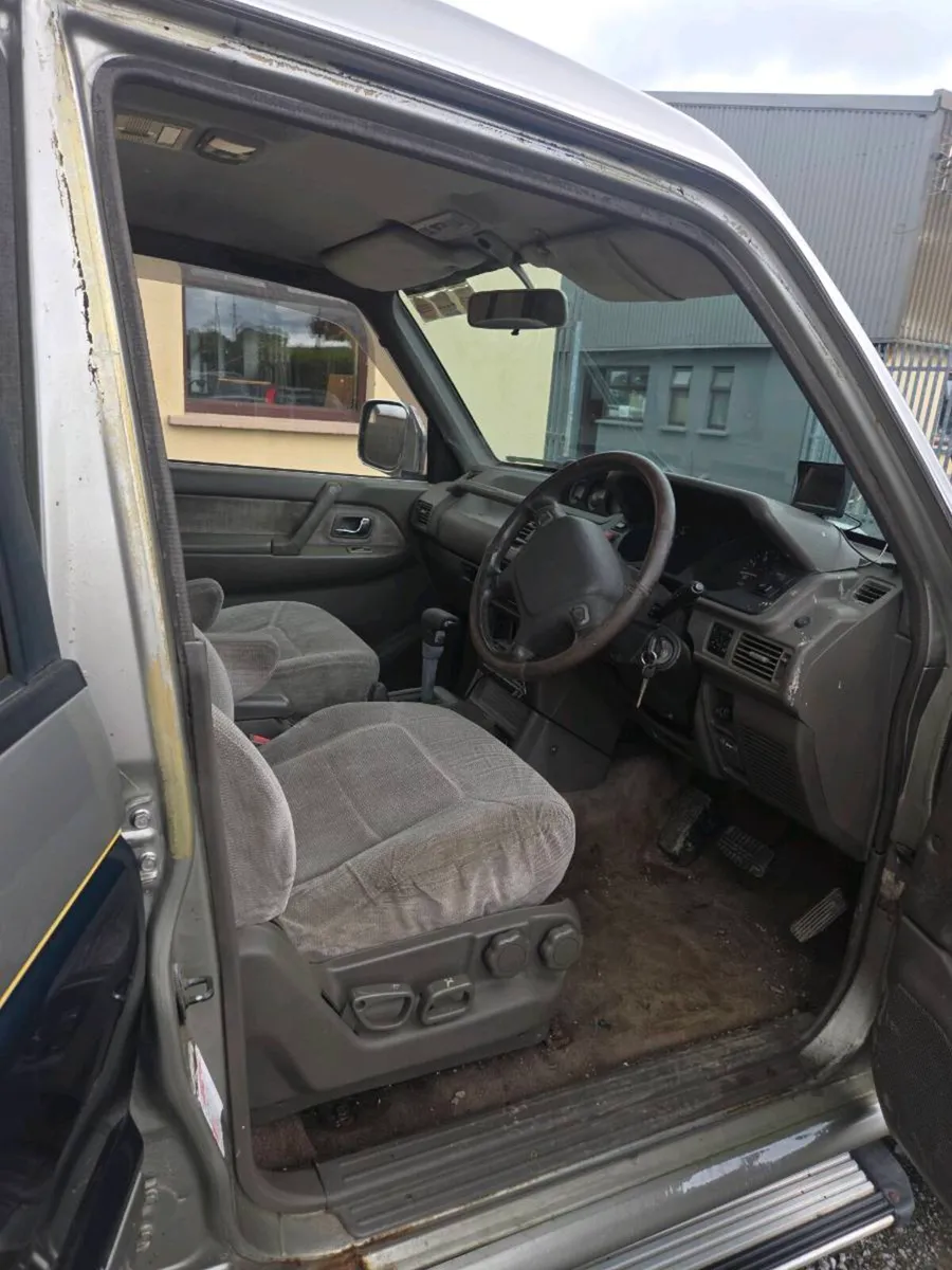 Vintage Pajero mk2 - Image 4