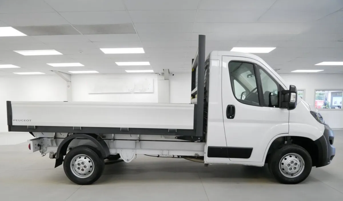 2024 Peugeot Boxer Dropside Van - Image 1