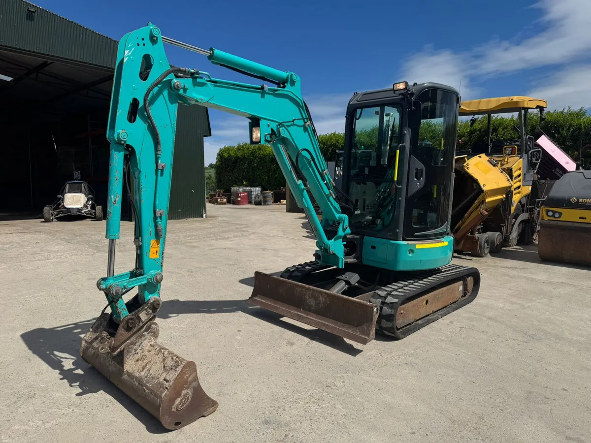 2022 Kobelco SK28SR-6E Mini Digger - Image 1