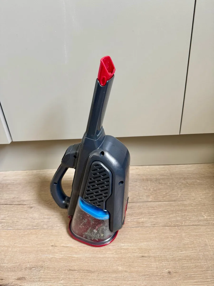 Black & Decker Cordless Vacuum - Image 2