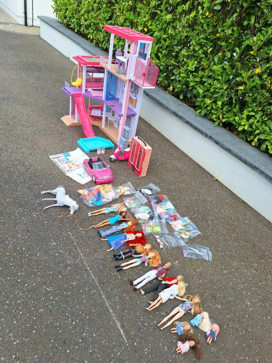 Barbie house with car, bike dolls outfits etc - Image 1