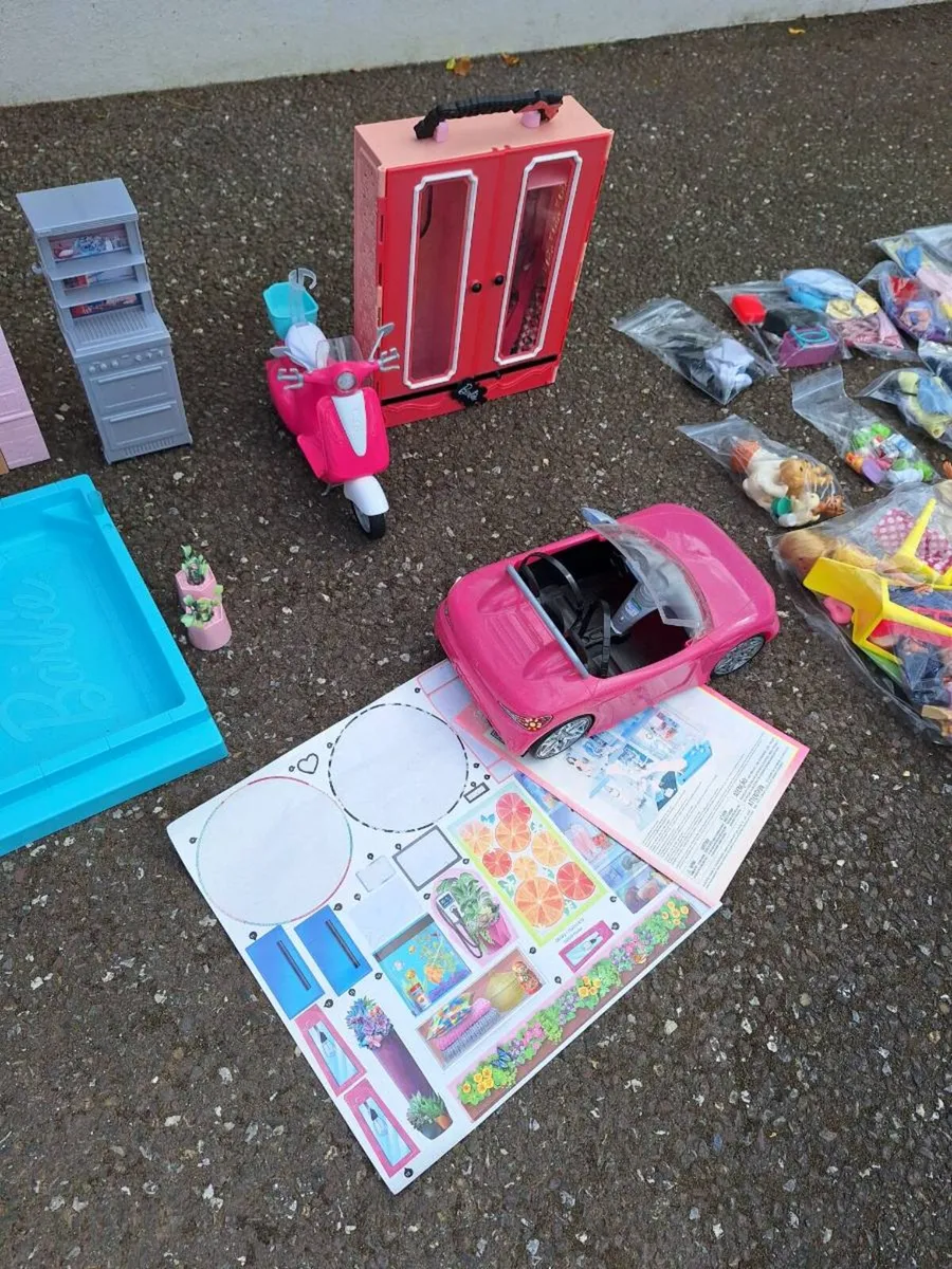 Barbie house with car, bike dolls outfits etc - Image 3