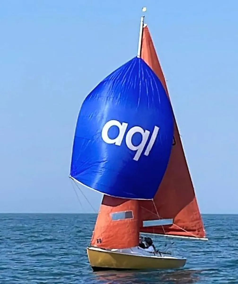Squib sailing boat - Image 1