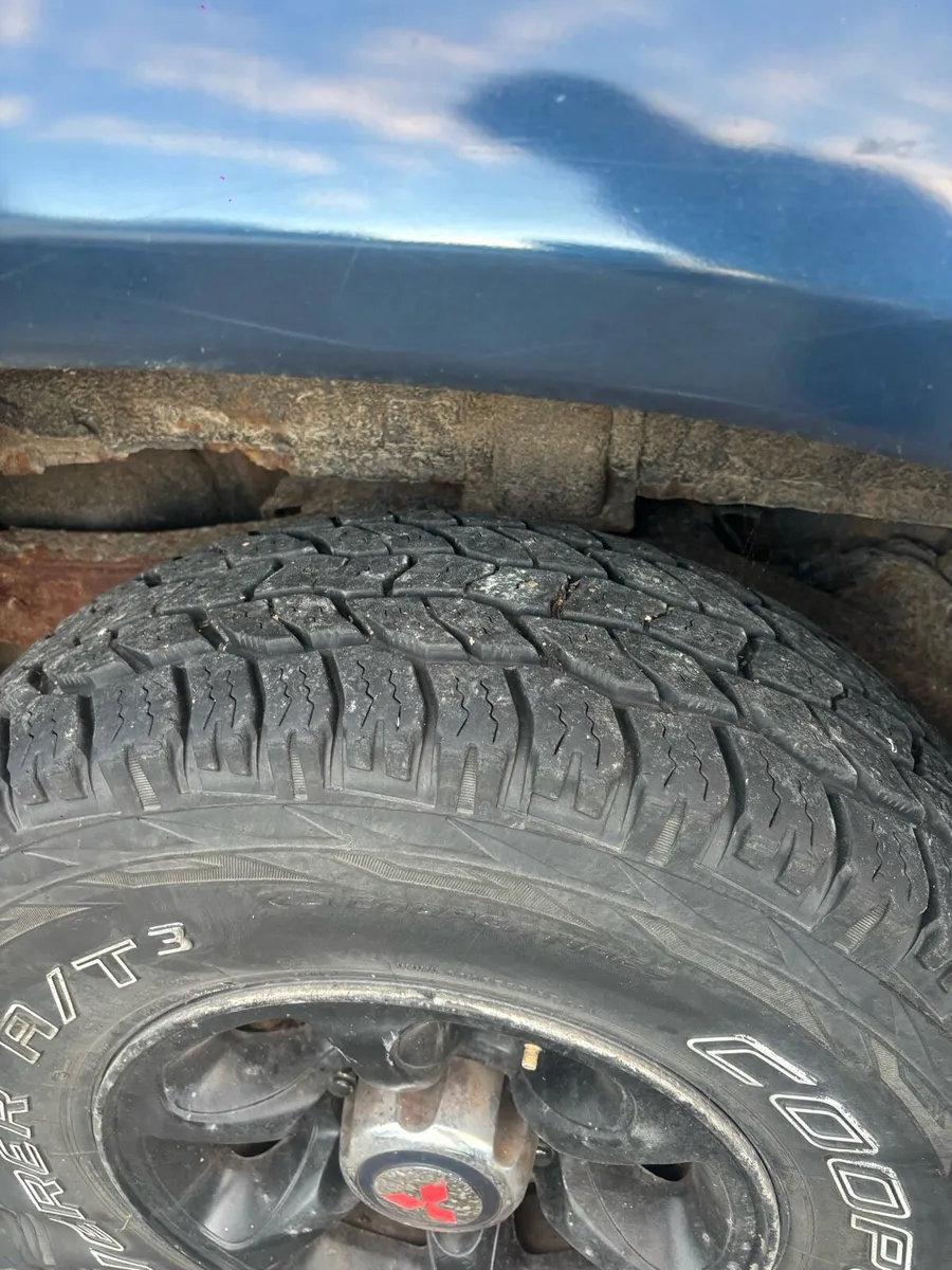 Mk2 Mitsubishi pajero breaking/parts - Image 3
